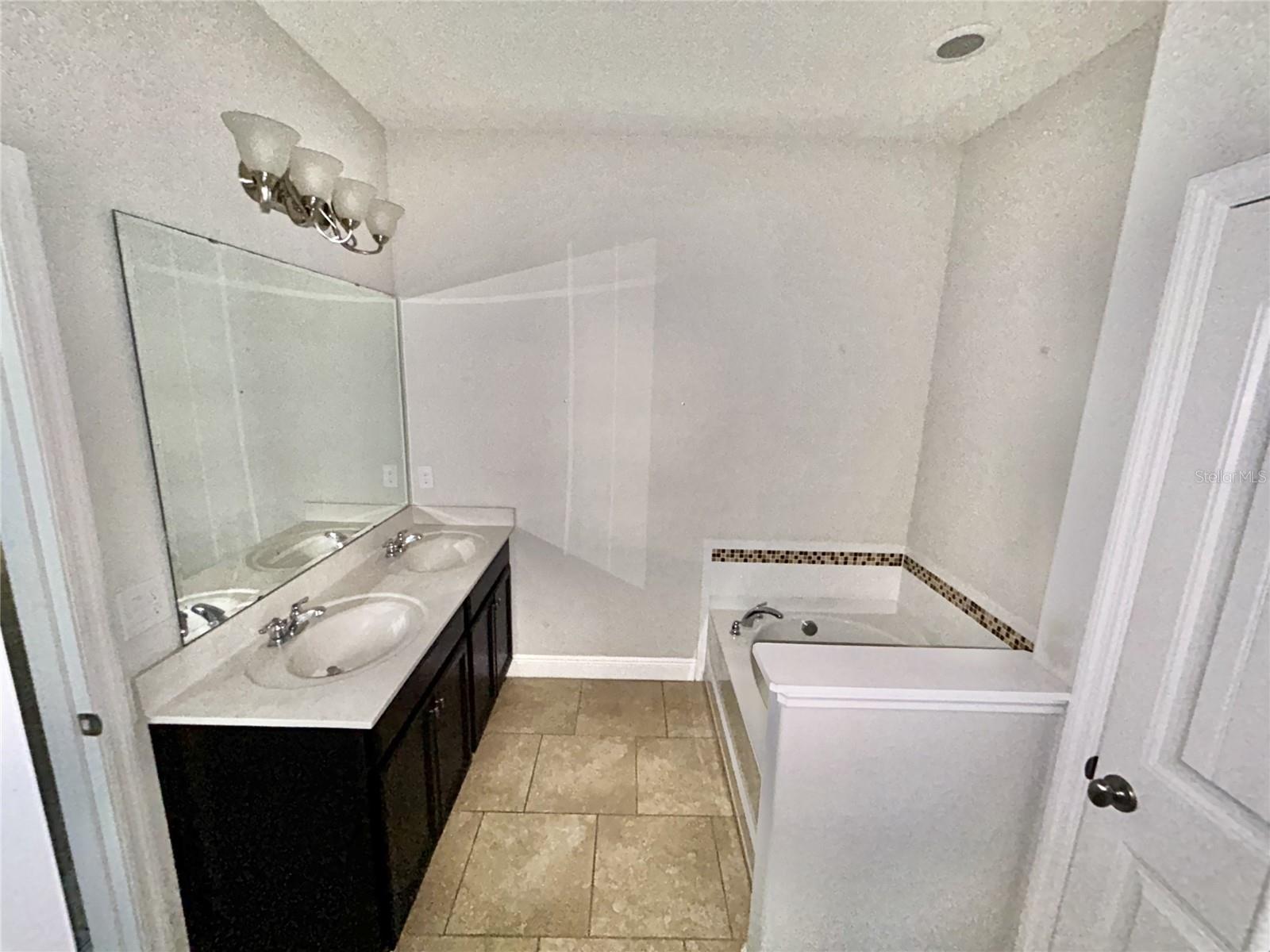 OAKMONT PH 01 - Residential Lease