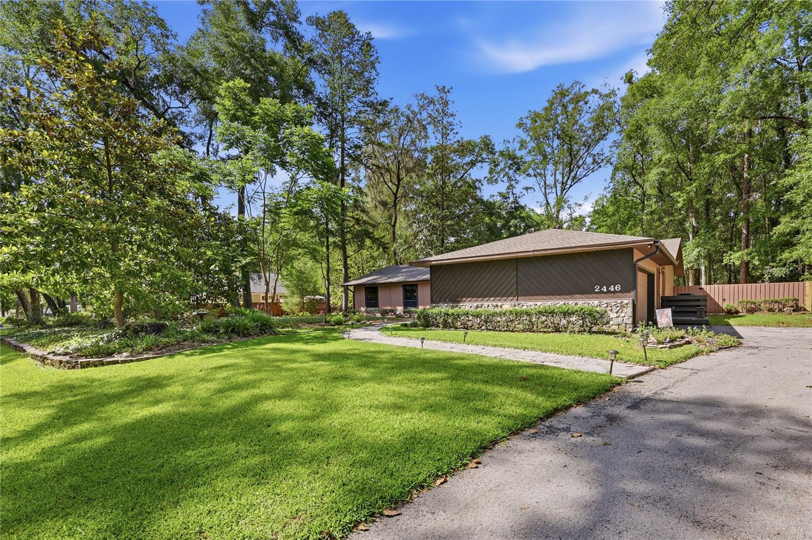 ROCK CREEK - Residential