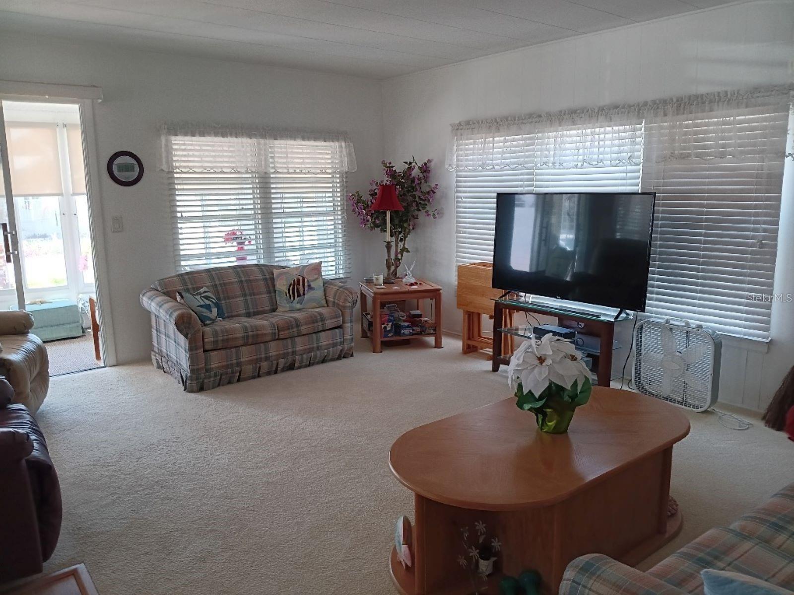COUNTRY CLUB ESTATES - Residential