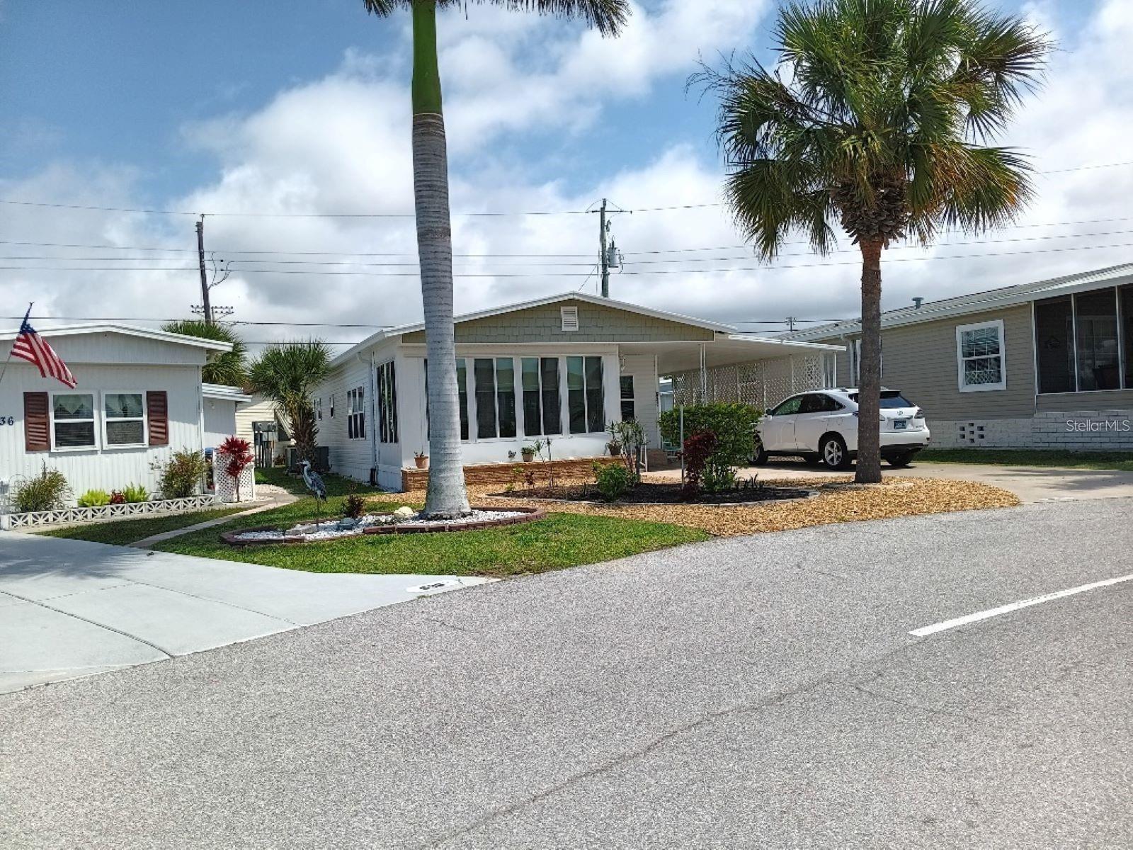 COUNTRY CLUB ESTATES - Residential