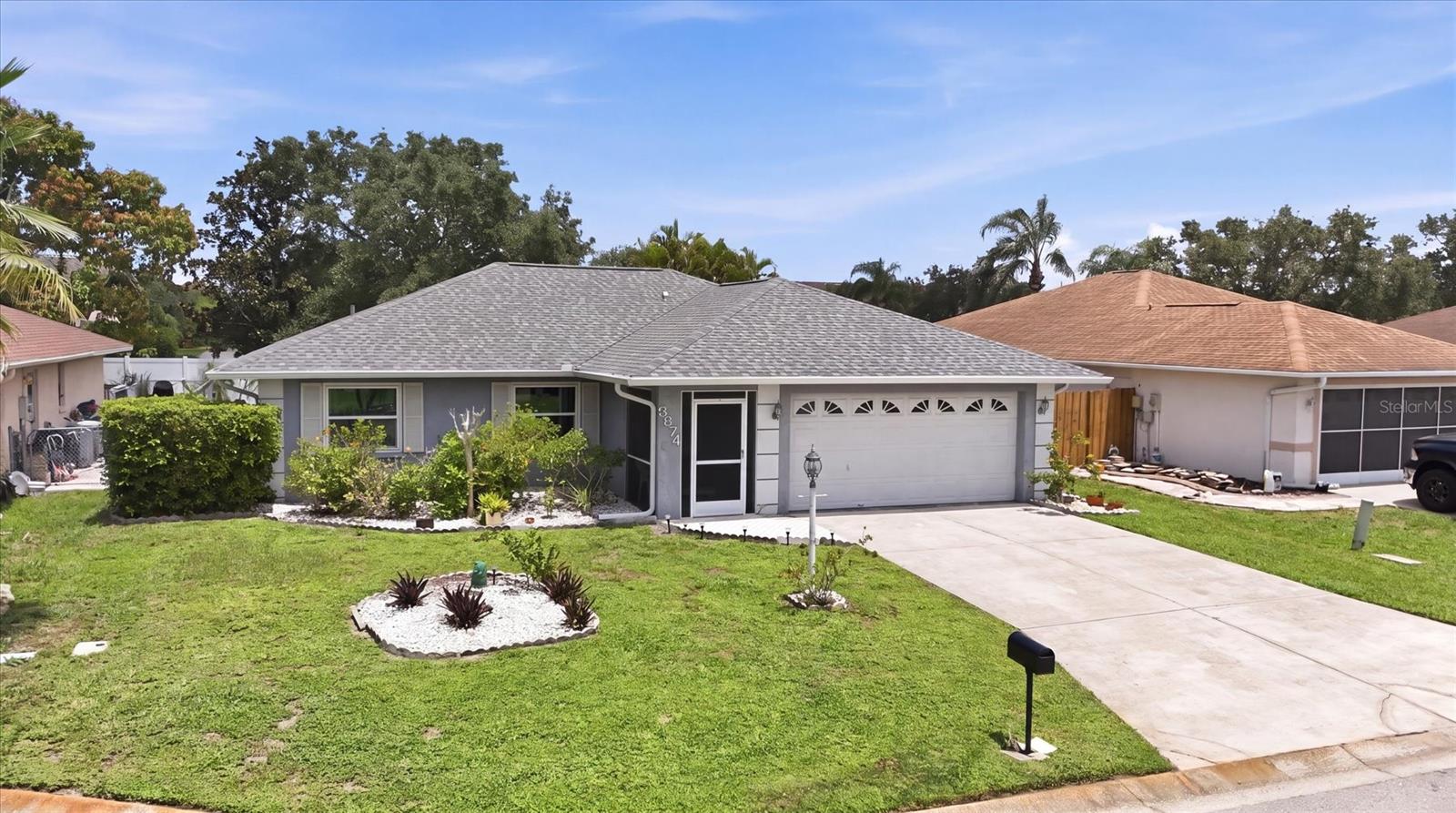 DEER HOLLOW - Residential