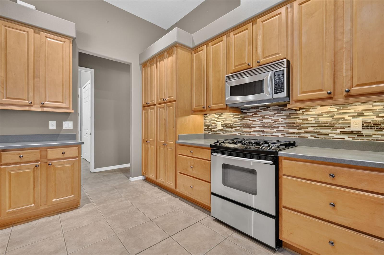 ROYAL HIGHLANDS PH 02-B LT 1317 PB 50 PG - Residential