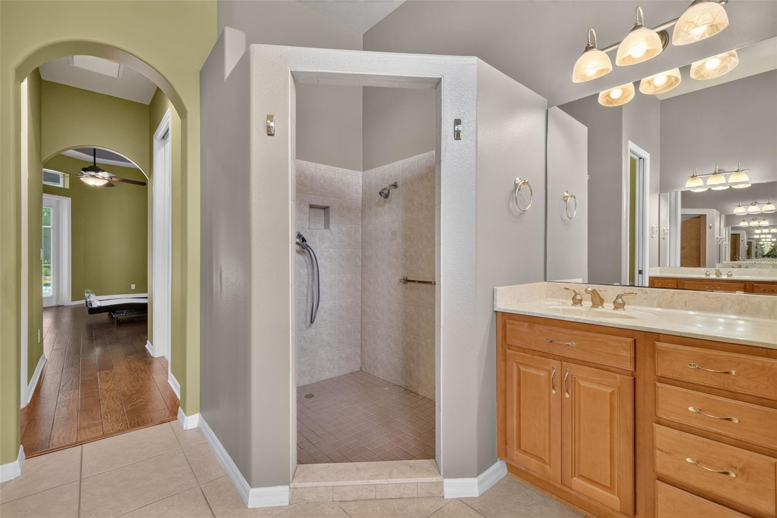 ROYAL HIGHLANDS PH 02-B LT 1317 PB 50 PG - Residential
