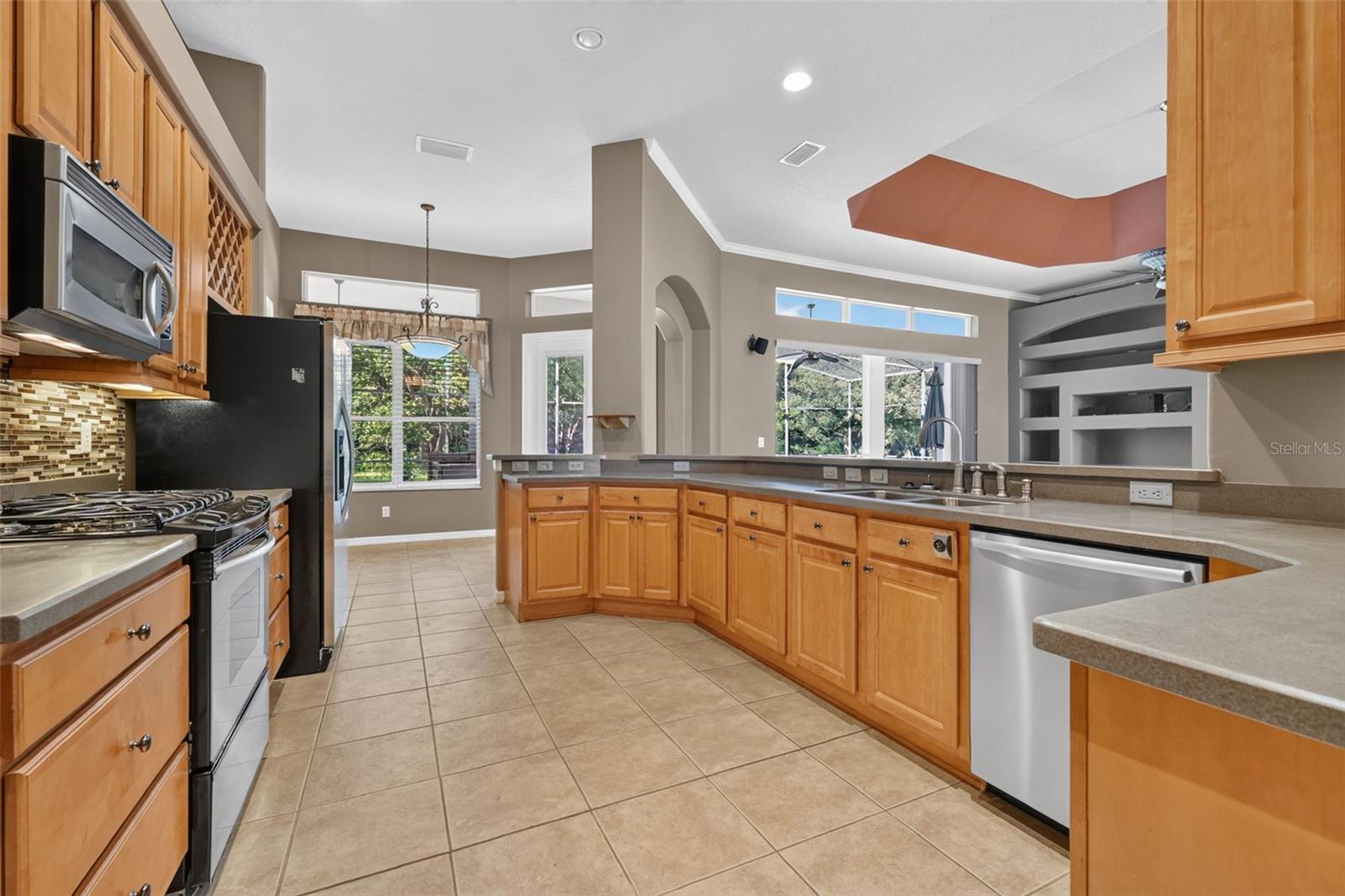 ROYAL HIGHLANDS PH 02-B LT 1317 PB 50 PG - Residential