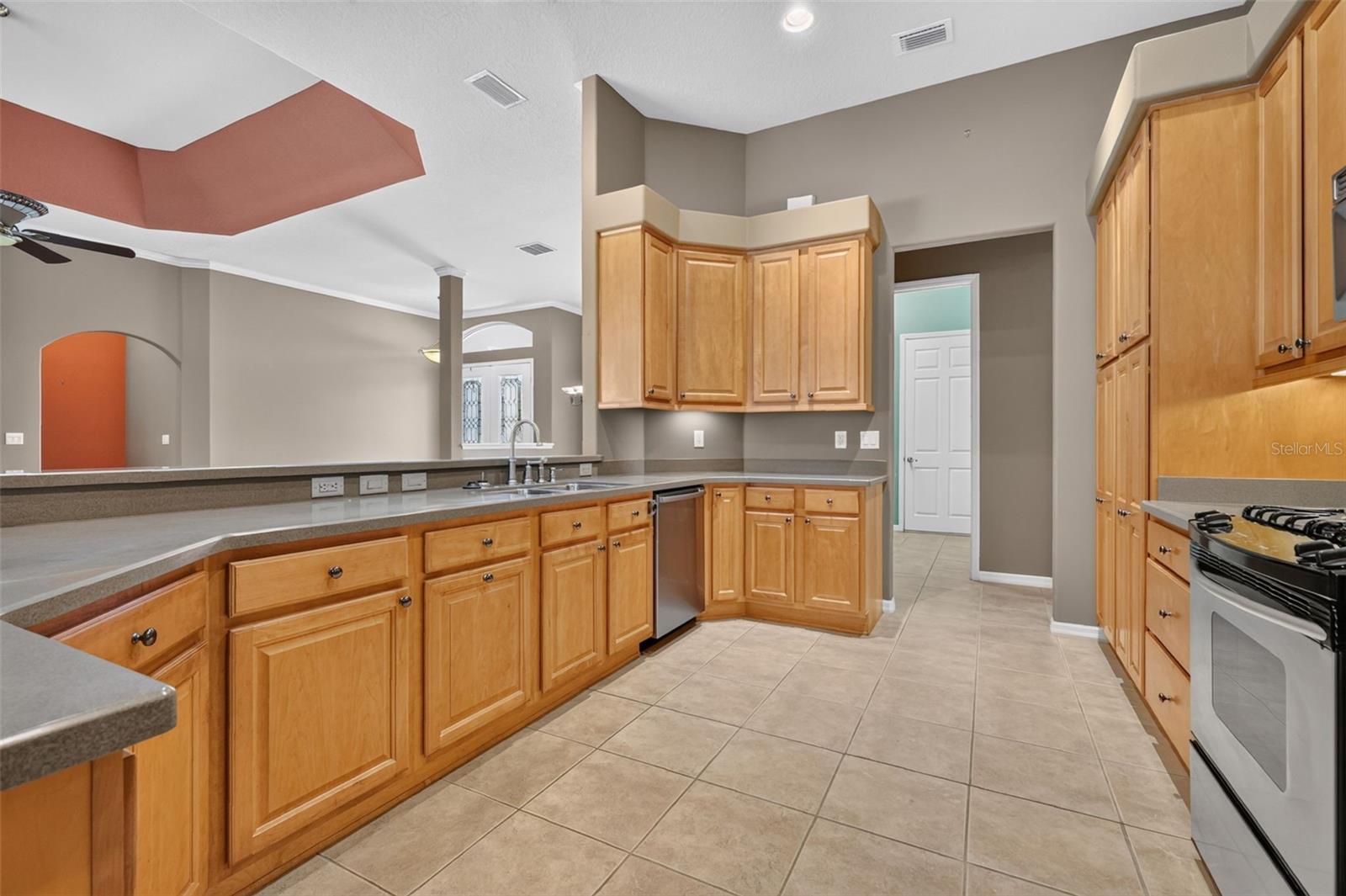 ROYAL HIGHLANDS PH 02-B LT 1317 PB 50 PG - Residential