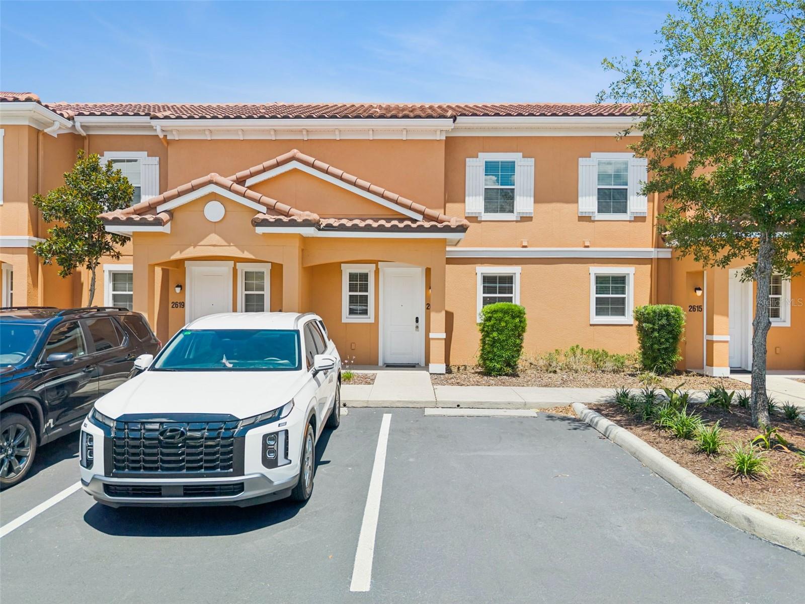 REGAL OAKS - Residential