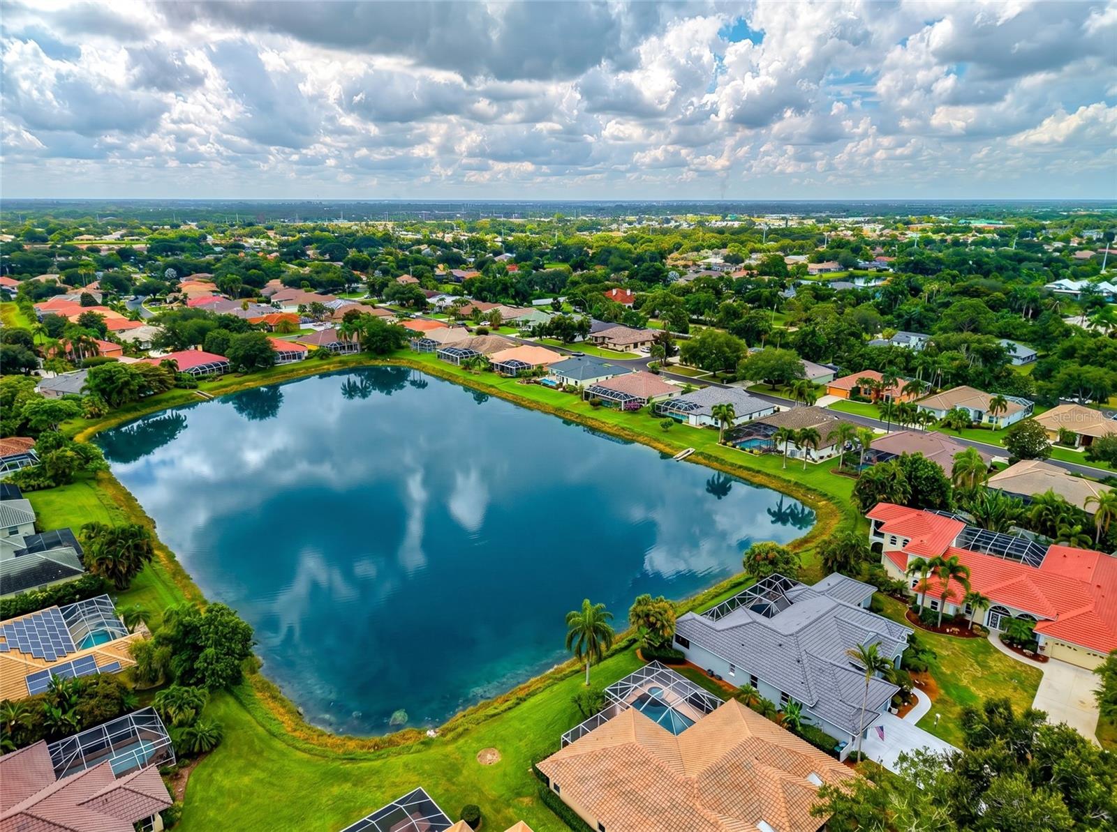 THREE OAKS - Residential