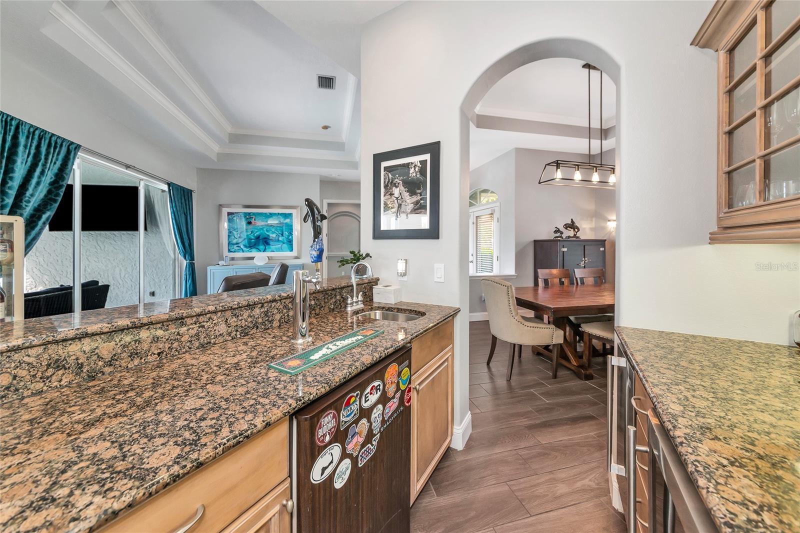 THREE OAKS - Residential