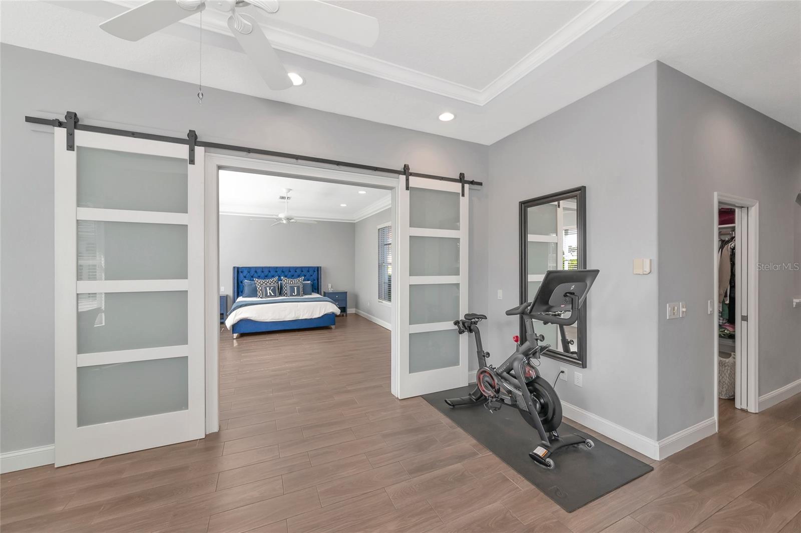 THREE OAKS - Residential