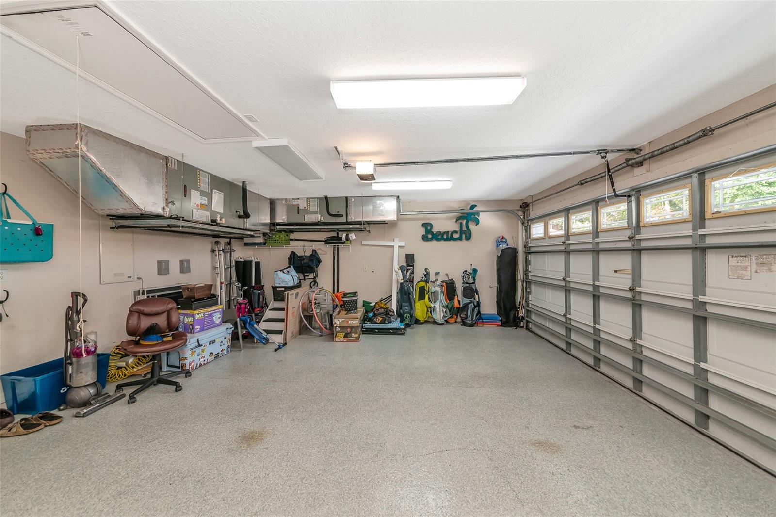 THREE OAKS - Residential