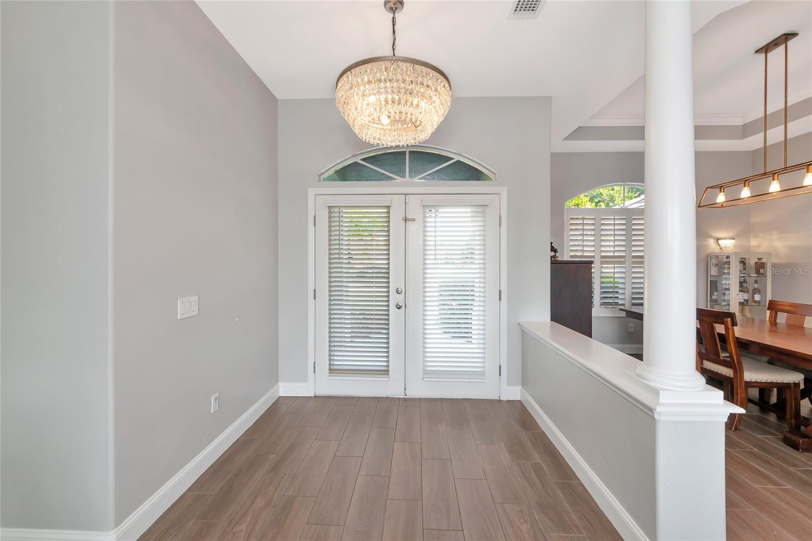 THREE OAKS - Residential