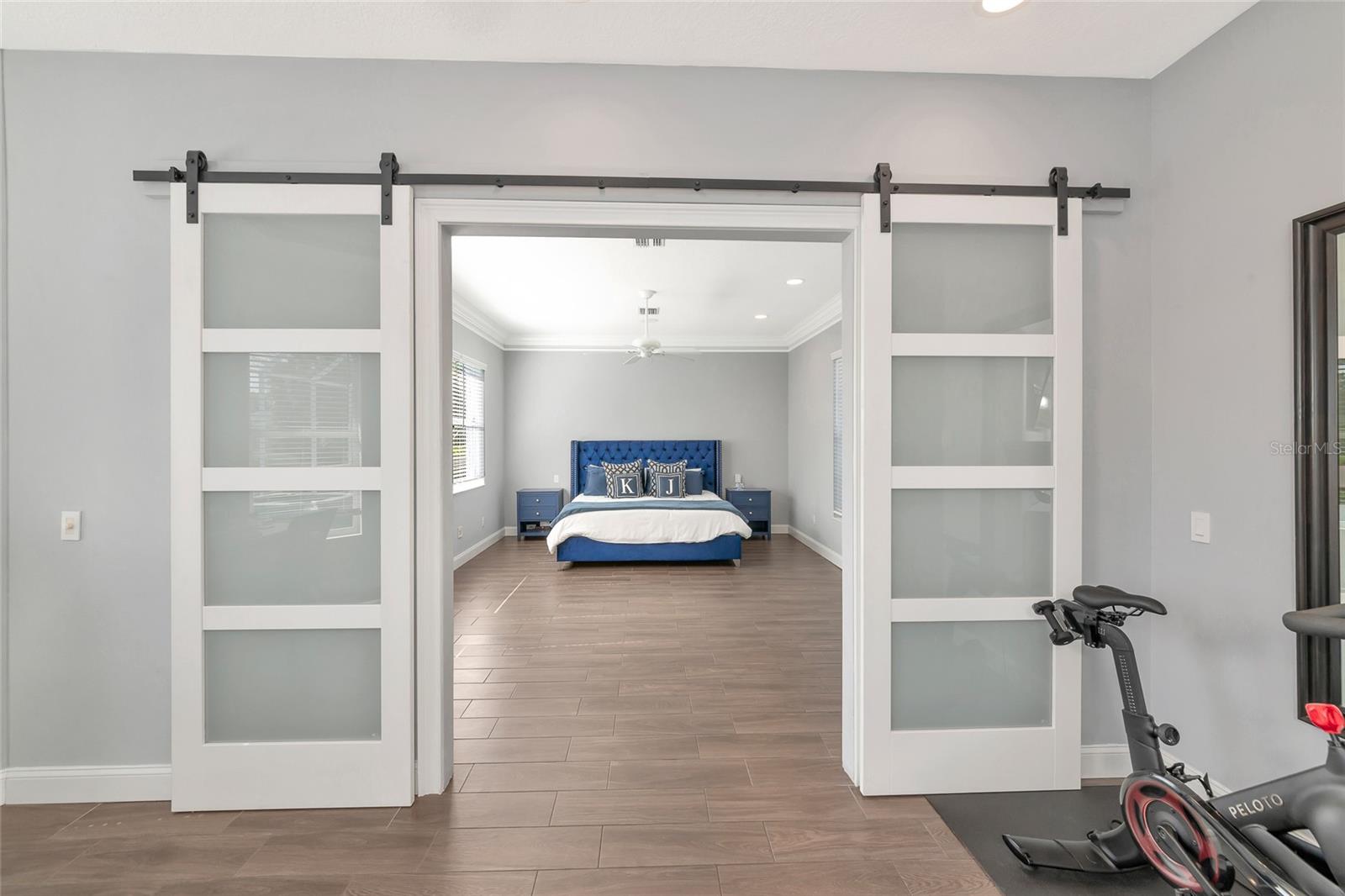 THREE OAKS - Residential