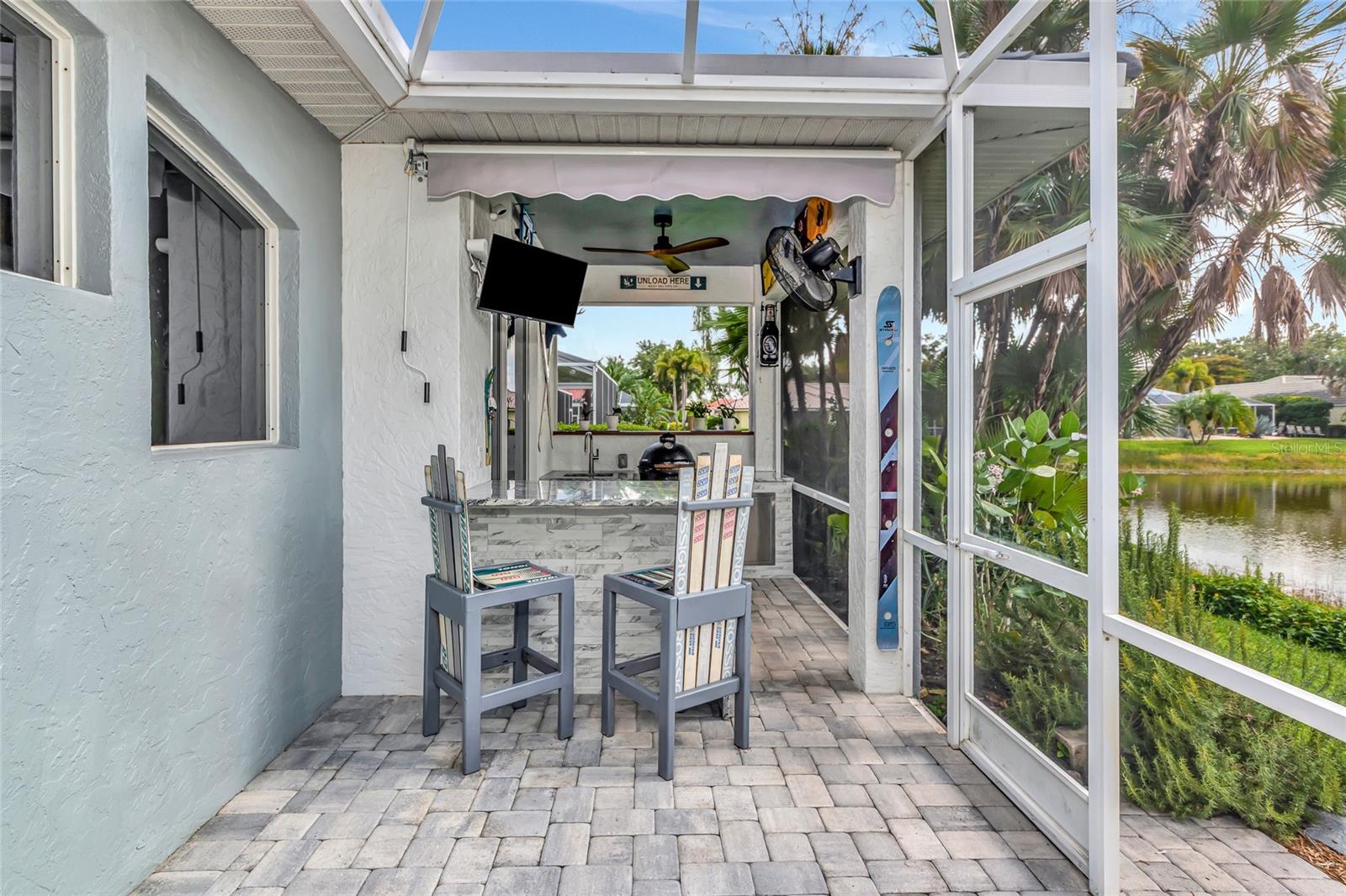 THREE OAKS - Residential