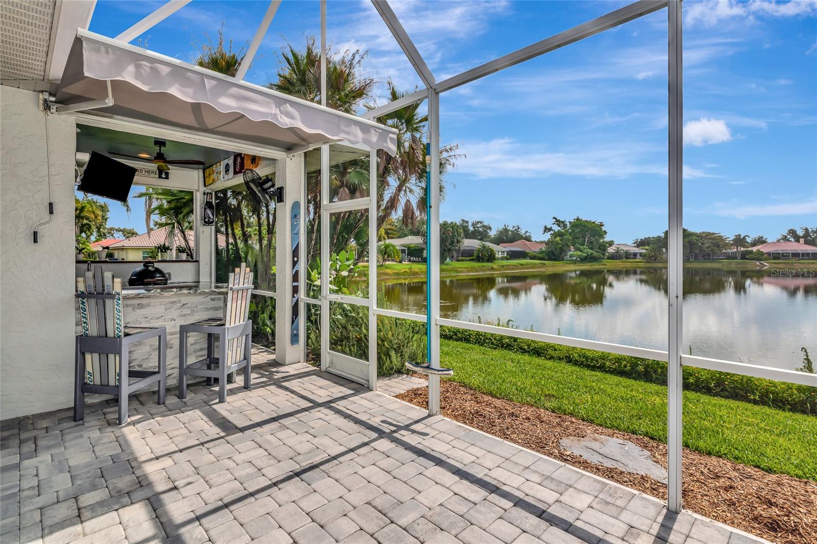 THREE OAKS - Residential