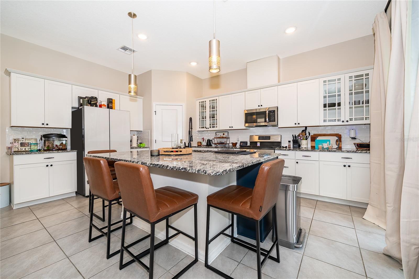 SAN SEBASTIAN RESERVE - Residential Lease