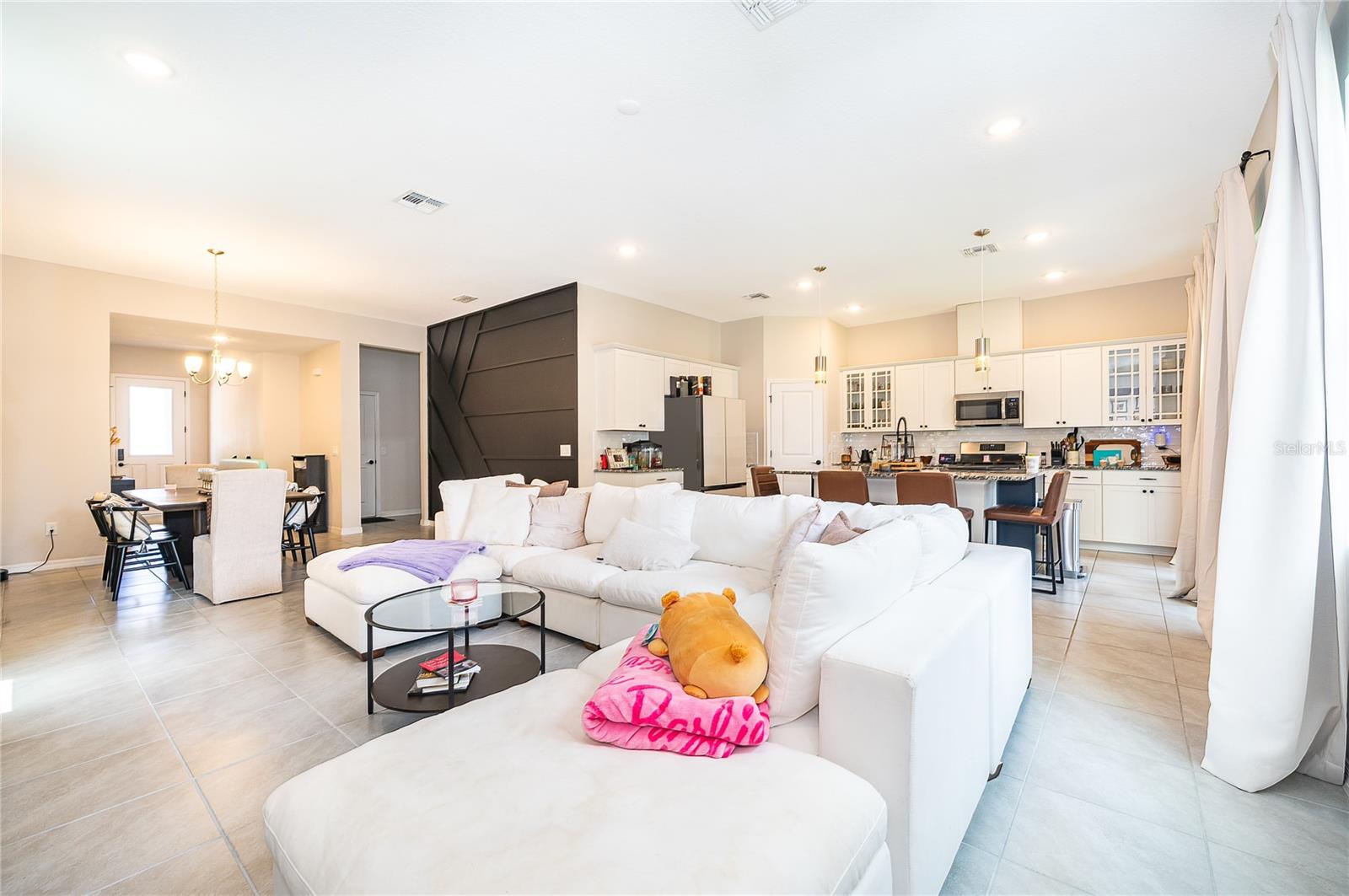 SAN SEBASTIAN RESERVE - Residential Lease