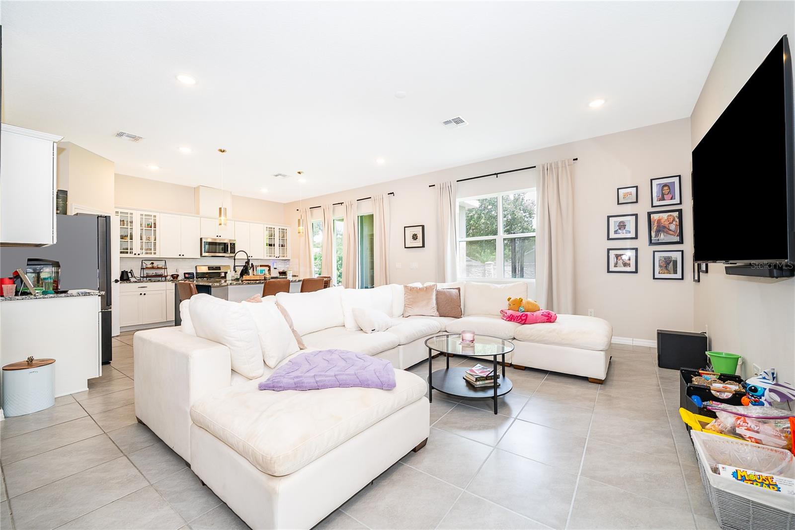 SAN SEBASTIAN RESERVE - Residential Lease