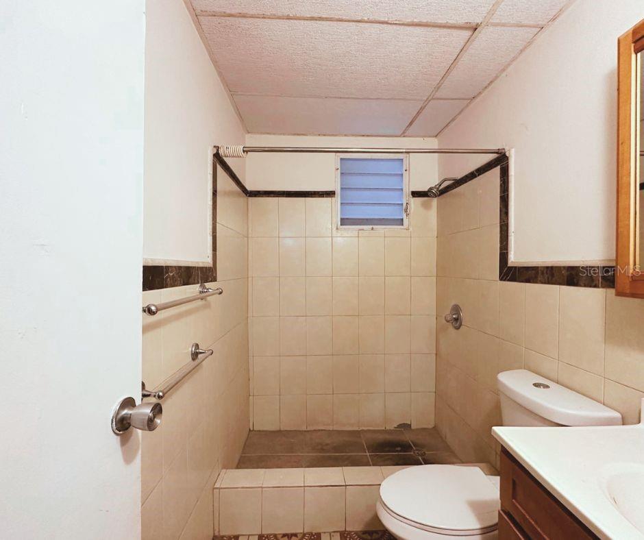 URB. VILLA CAROLINA BARRIO HOYO MULAS CAROLINA, PR - Residential