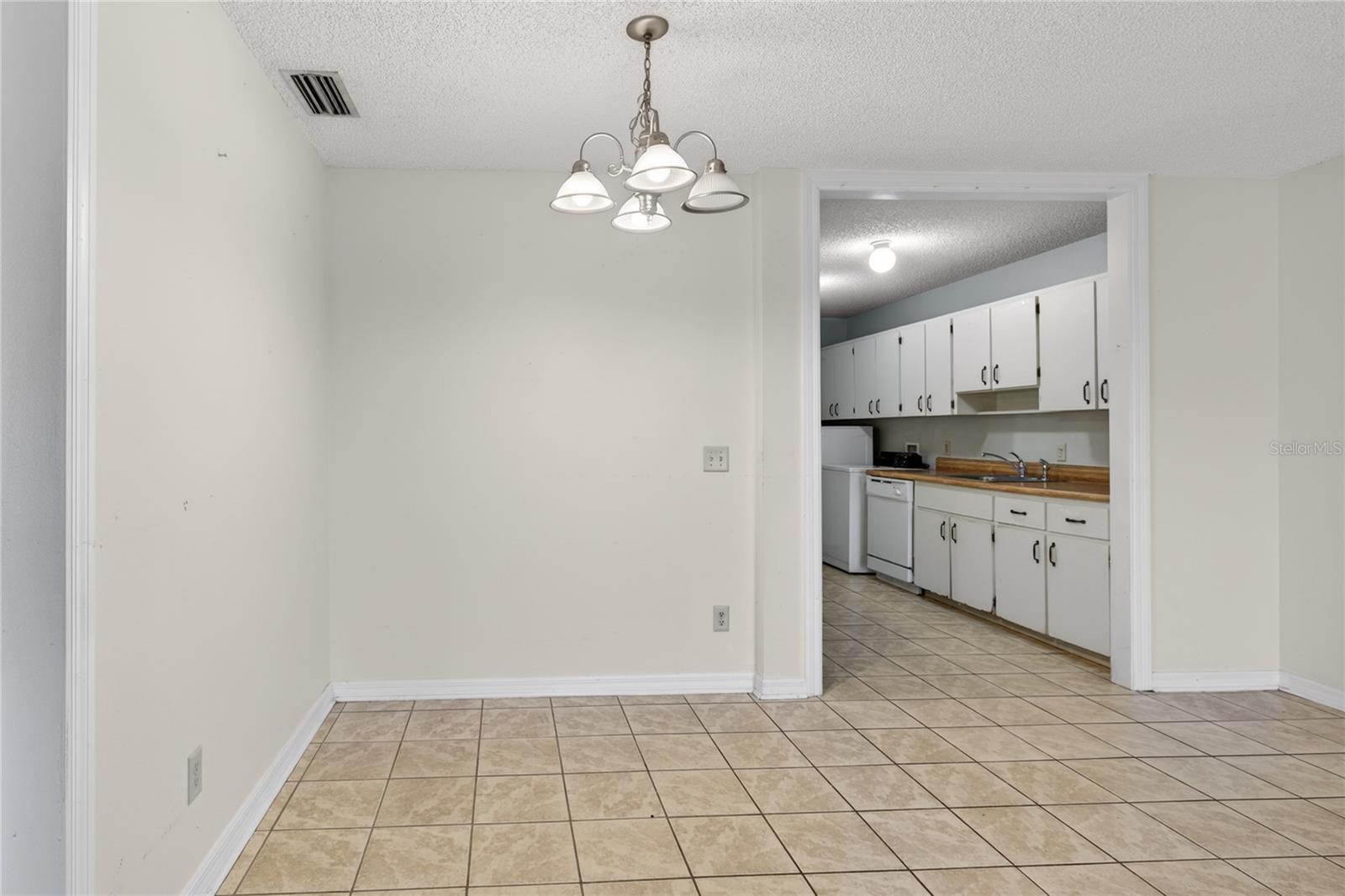 TAVARES RIDGE CONDOMINIUMS - Residential