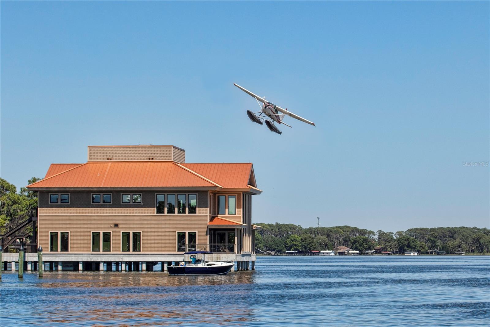 TAVARES RIDGE CONDOMINIUMS - Residential