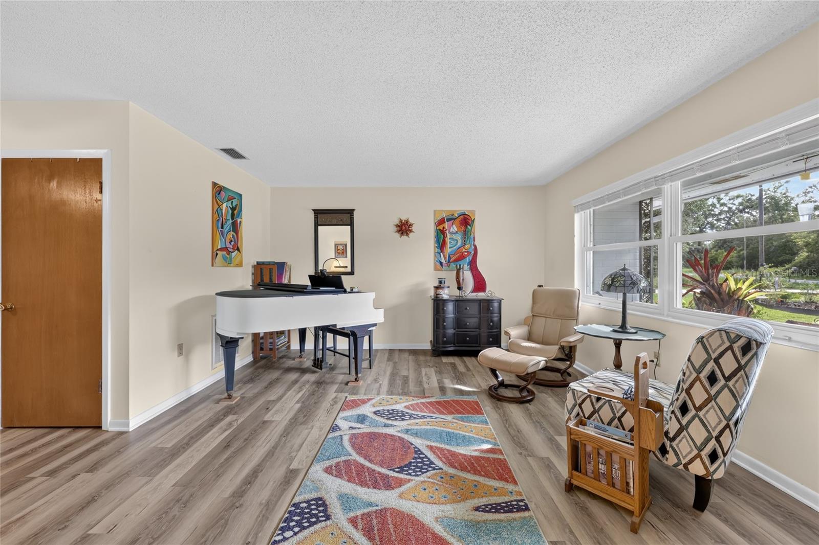 RAINBOW LAKES ESTATES - Residential
