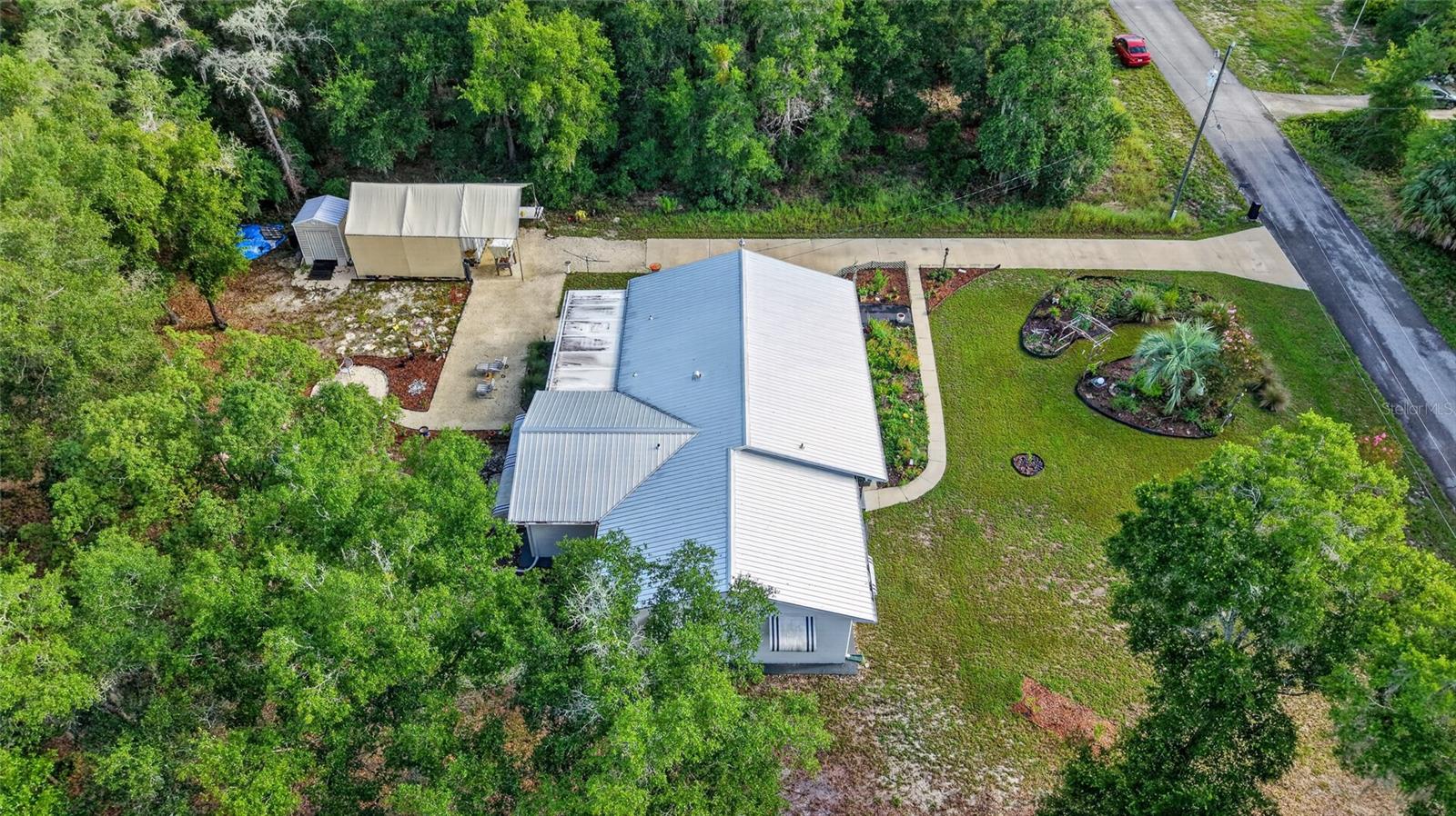 RAINBOW LAKES ESTATES - Residential
