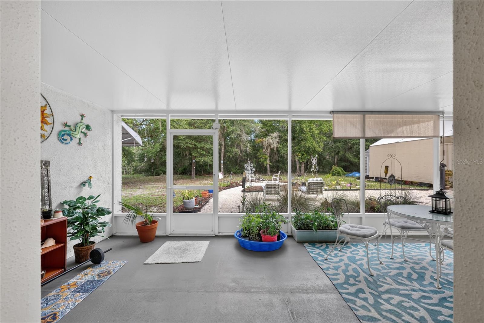 RAINBOW LAKES ESTATES - Residential