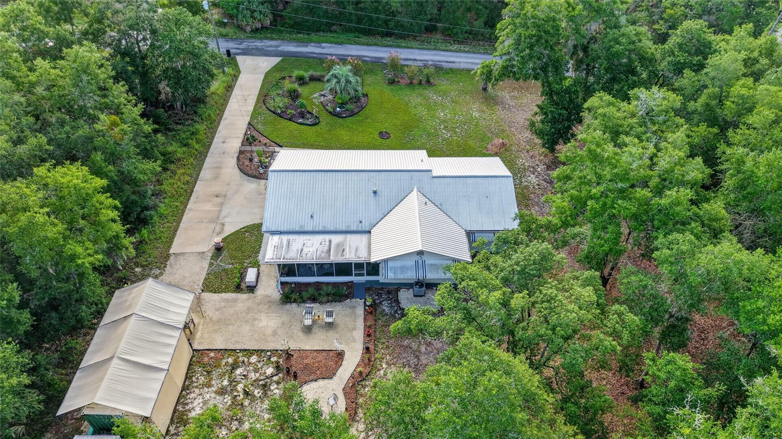 RAINBOW LAKES ESTATES - Residential