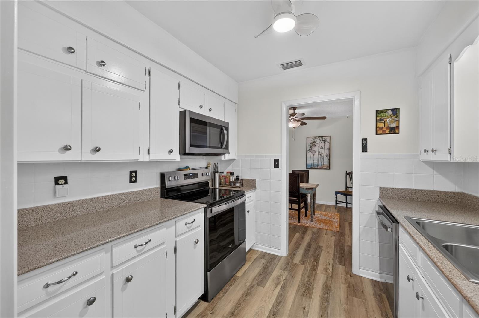 RAINBOW LAKES ESTATES - Residential