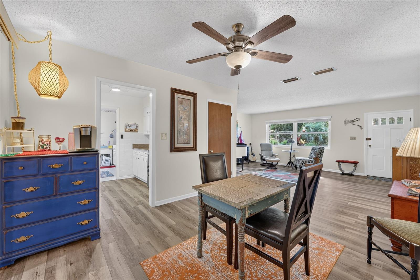 RAINBOW LAKES ESTATES - Residential