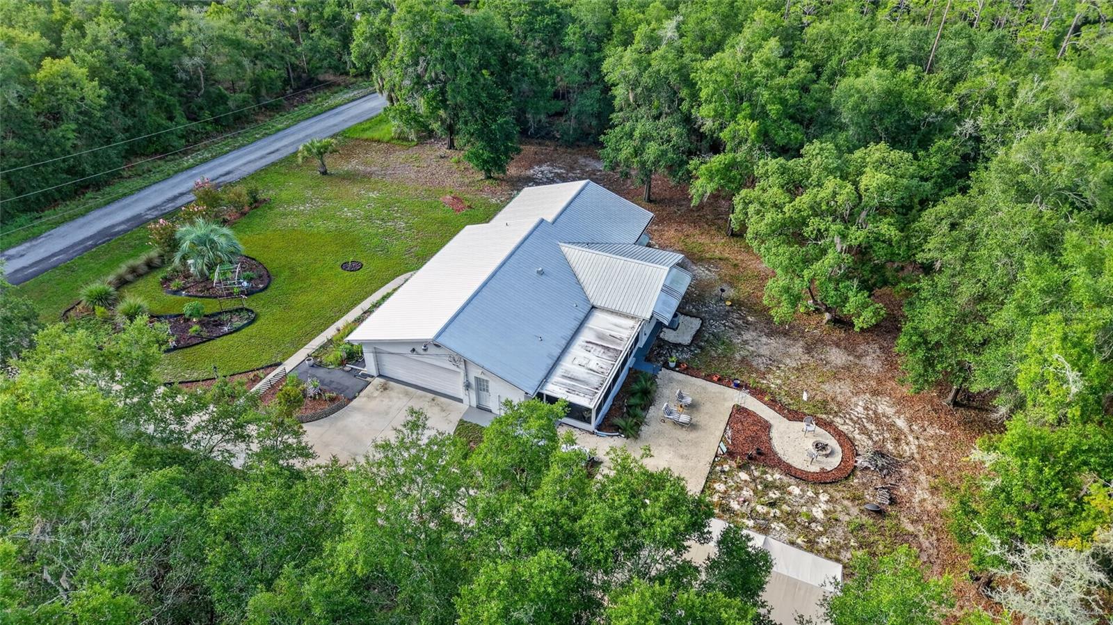 RAINBOW LAKES ESTATES - Residential