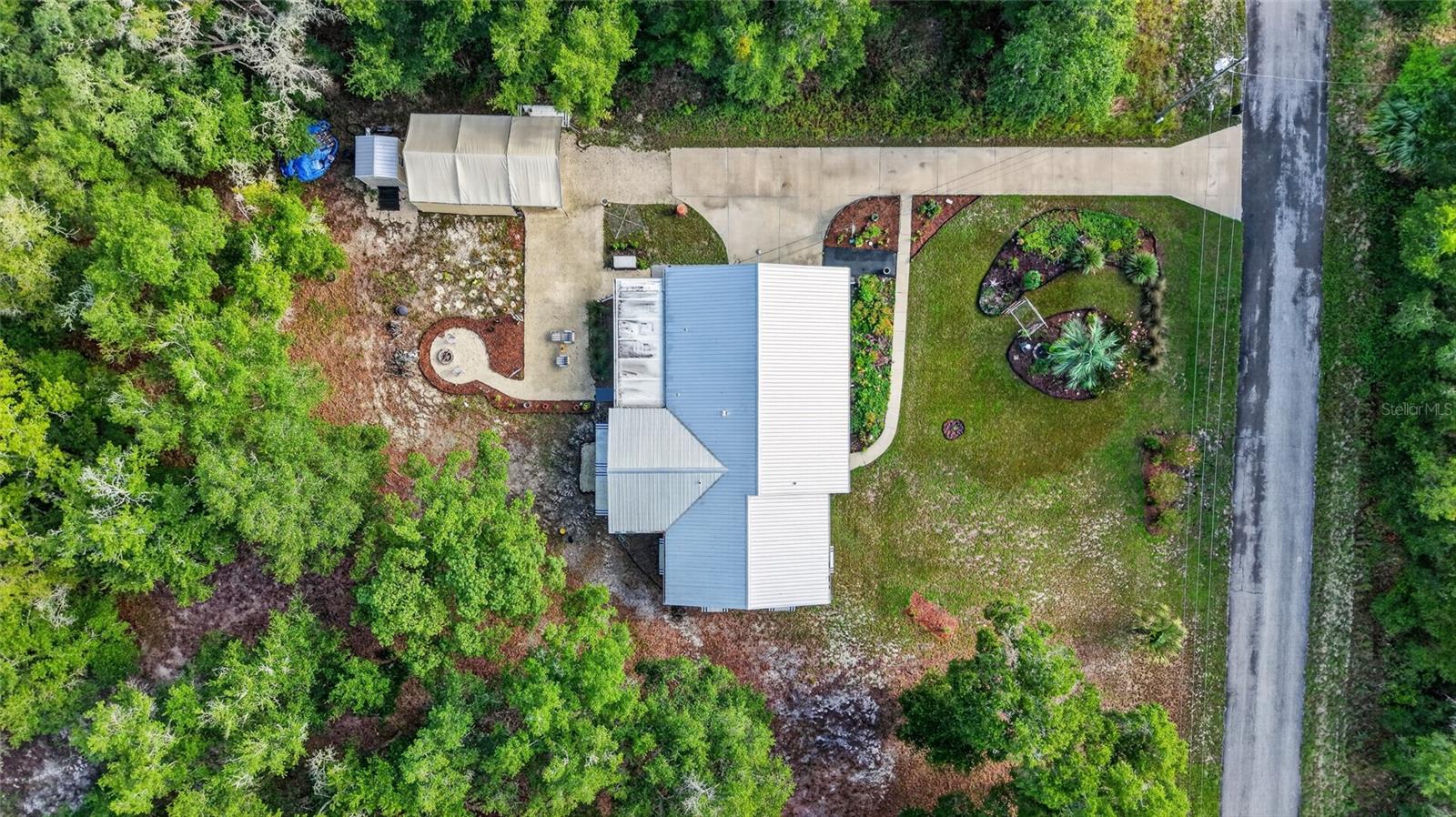 RAINBOW LAKES ESTATES - Residential