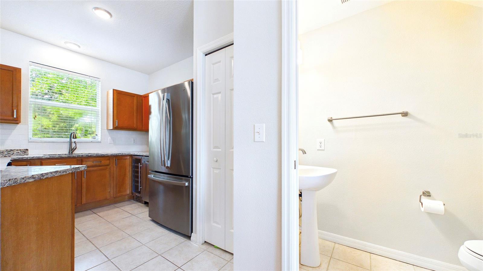 COUNTRY CHASE - Residential Lease