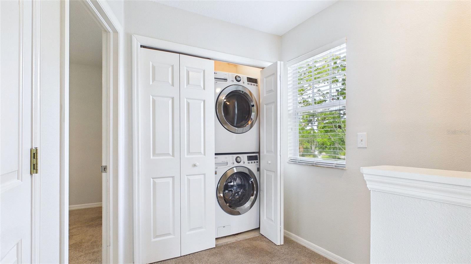 COUNTRY CHASE - Residential Lease