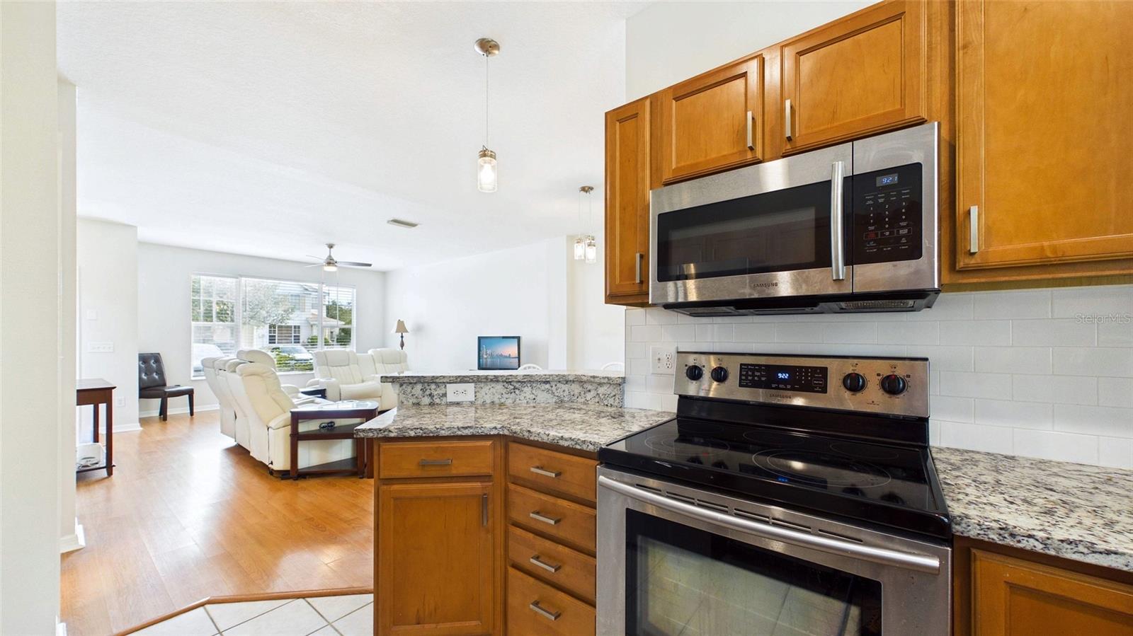 COUNTRY CHASE - Residential Lease