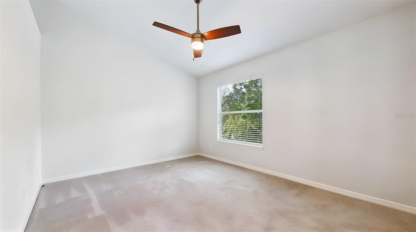 COUNTRY CHASE - Residential Lease