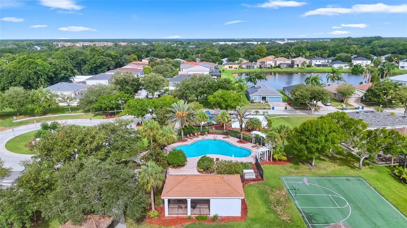 COUNTRY CHASE - Residential Lease
