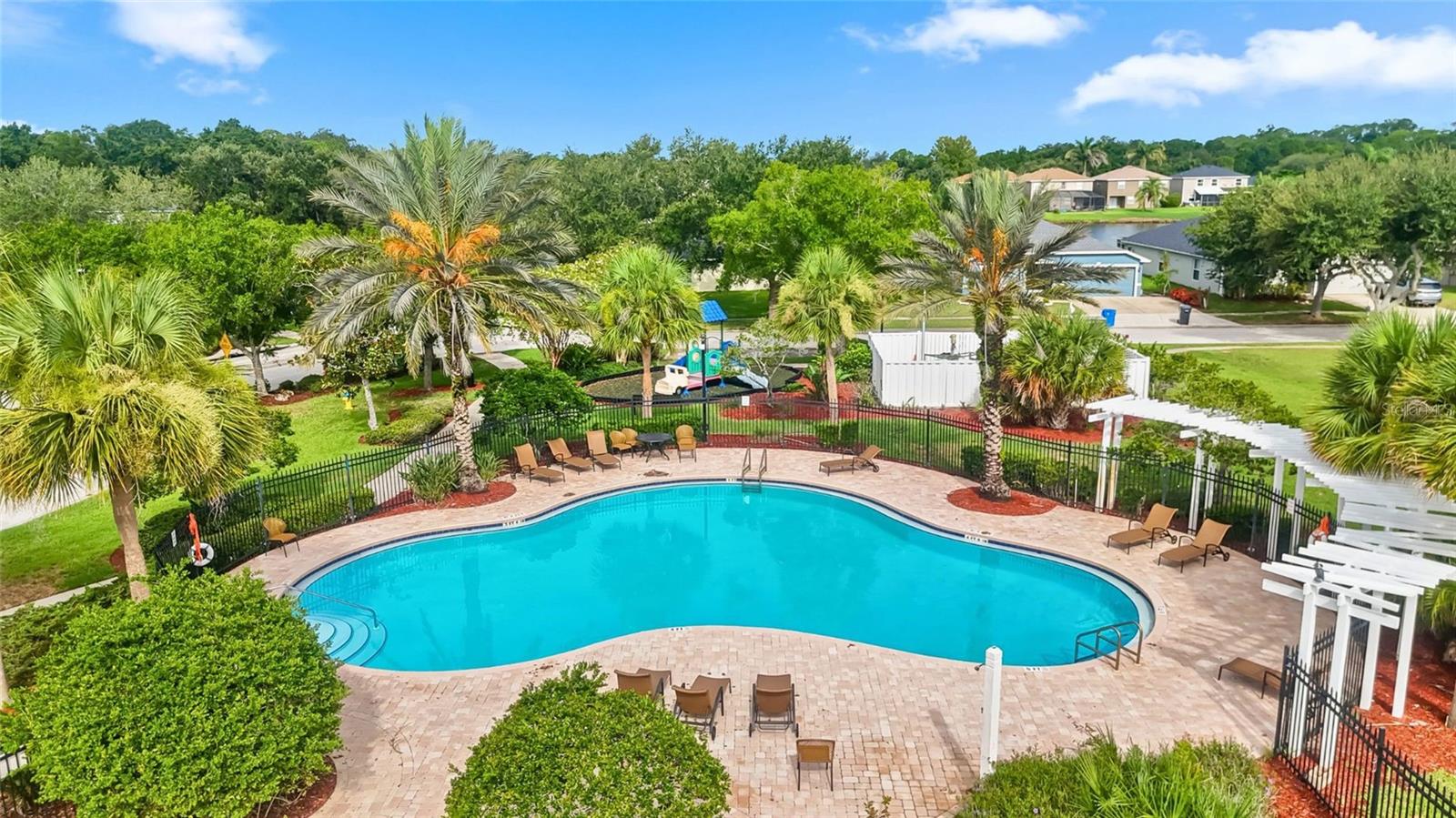 COUNTRY CHASE - Residential Lease