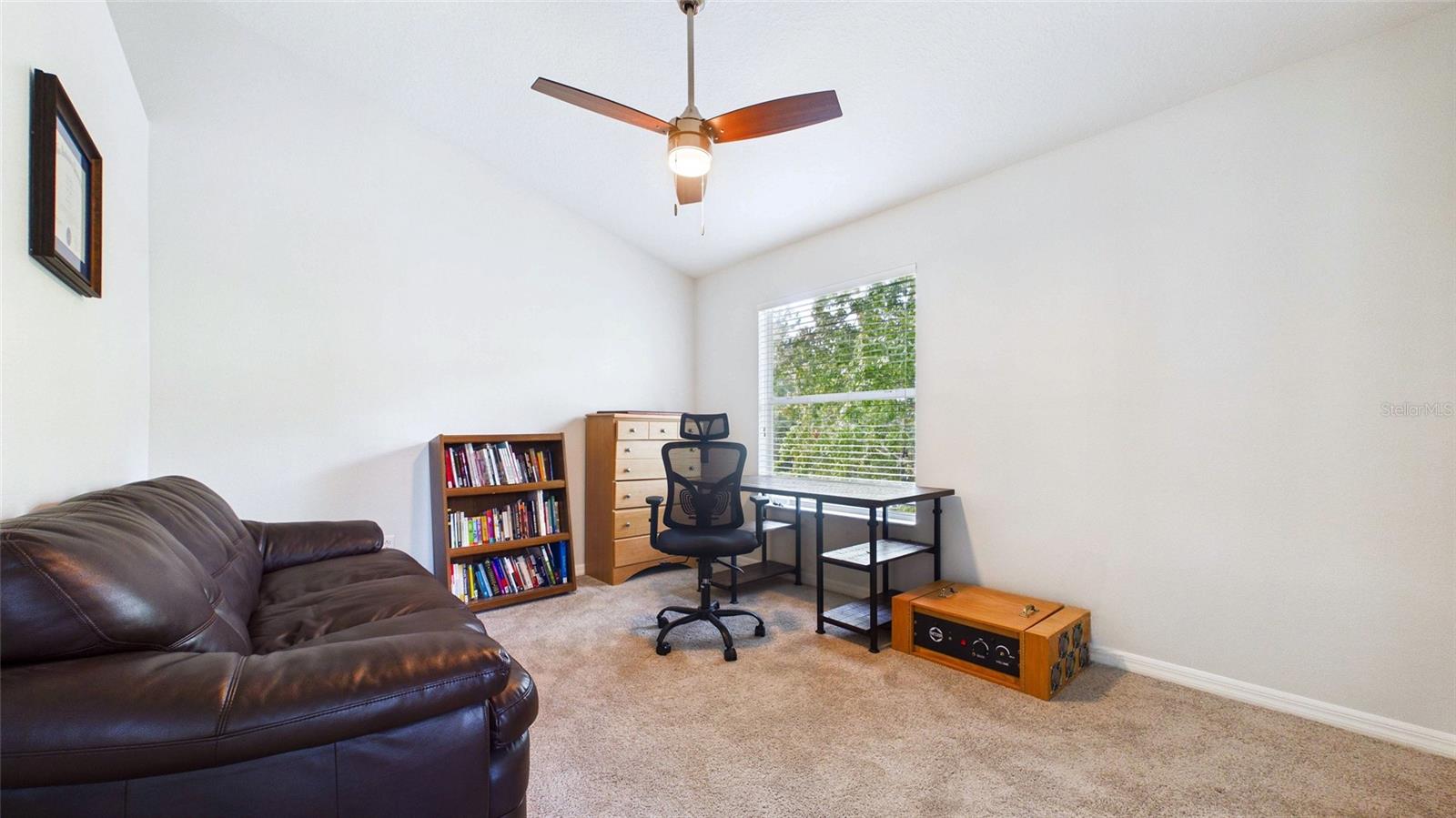 COUNTRY CHASE - Residential Lease
