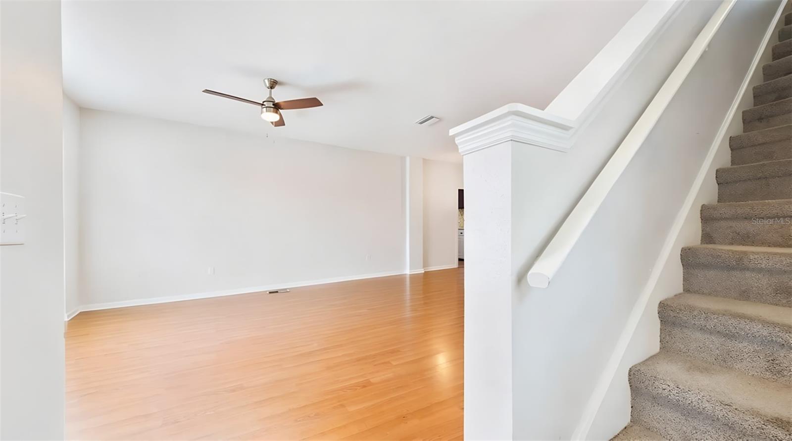 COUNTRY CHASE - Residential Lease