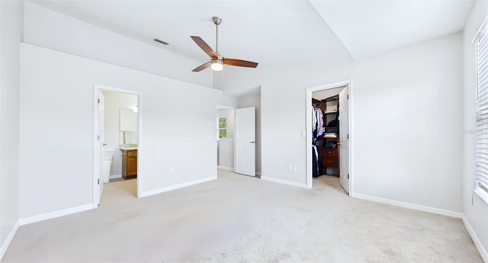 COUNTRY CHASE - Residential Lease