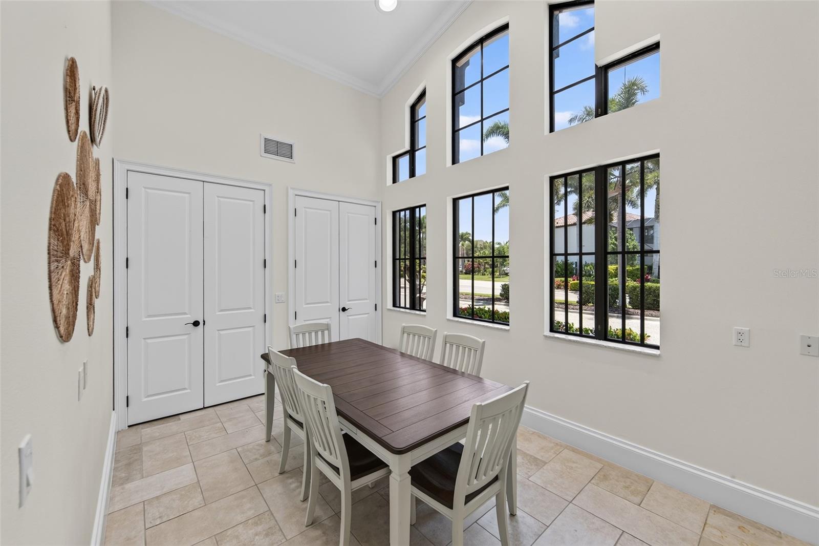LEGENDS BAY - Residential
