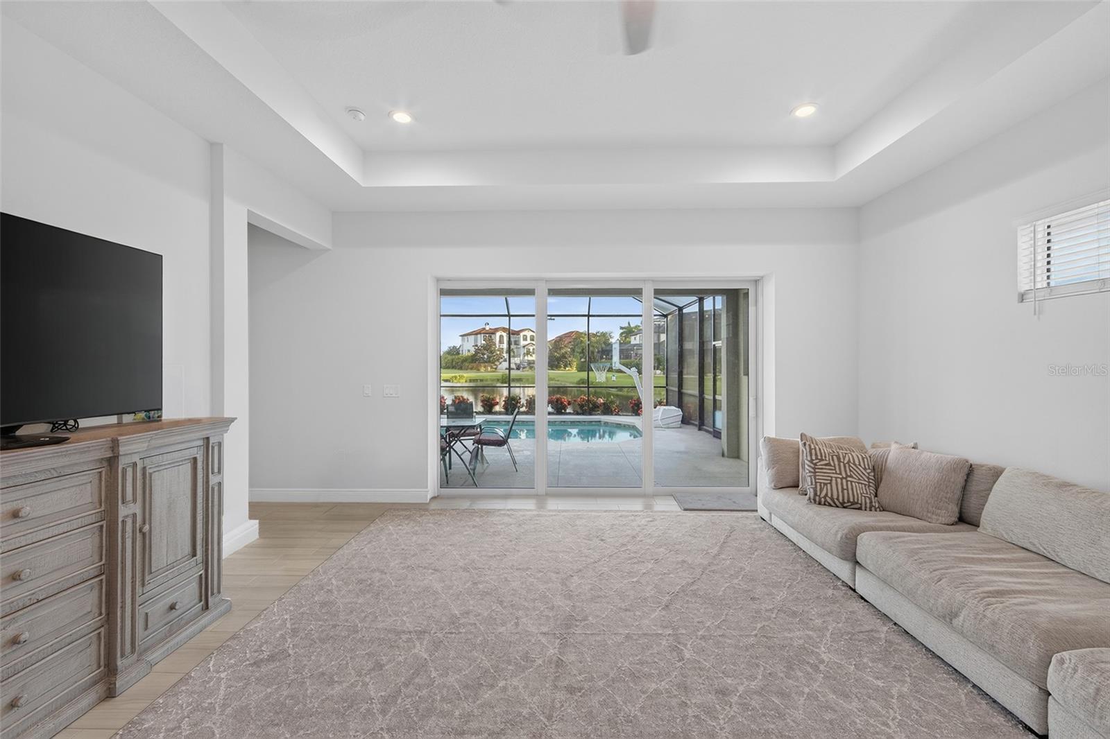 LEGENDS BAY - Residential