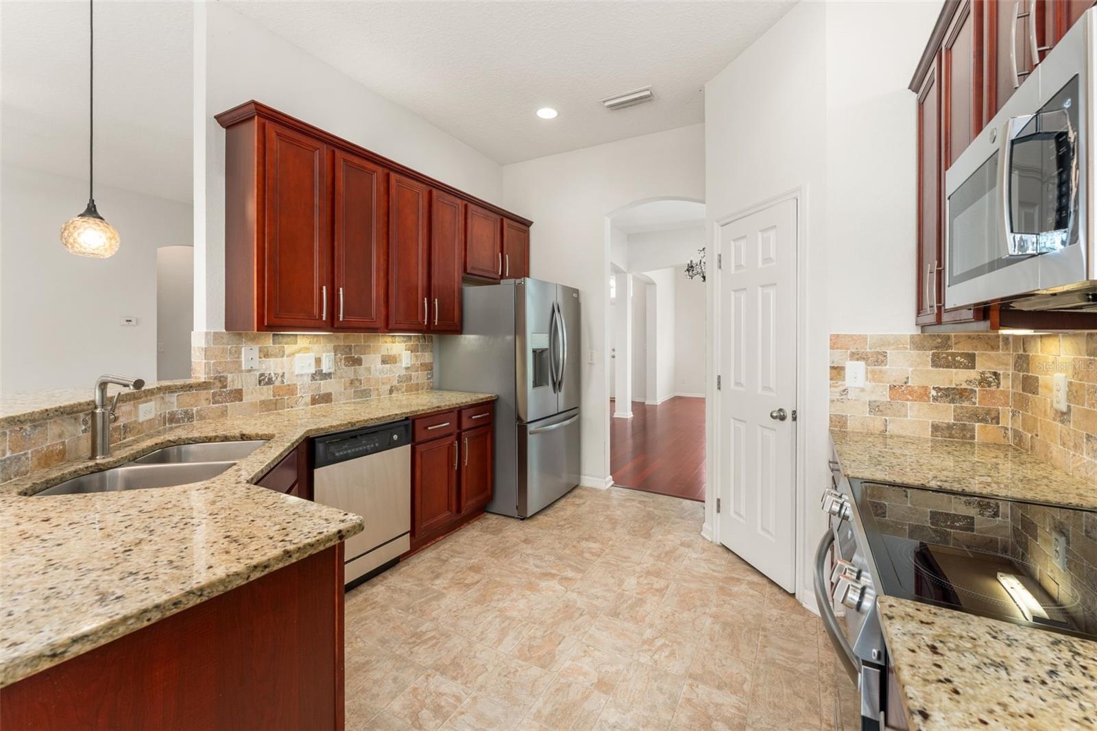 WESCHESTER CLUSTER PH 1 - Residential Lease