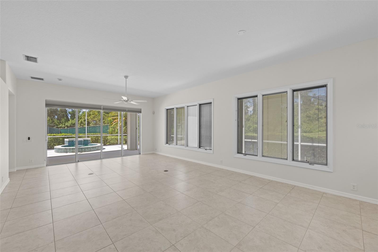 ROSEDALE 11 - Residential