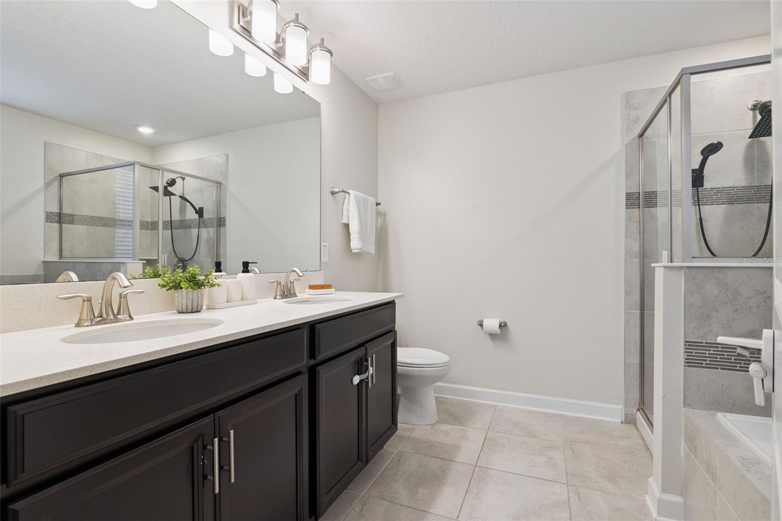 STOREY PK-PH 4 - Residential