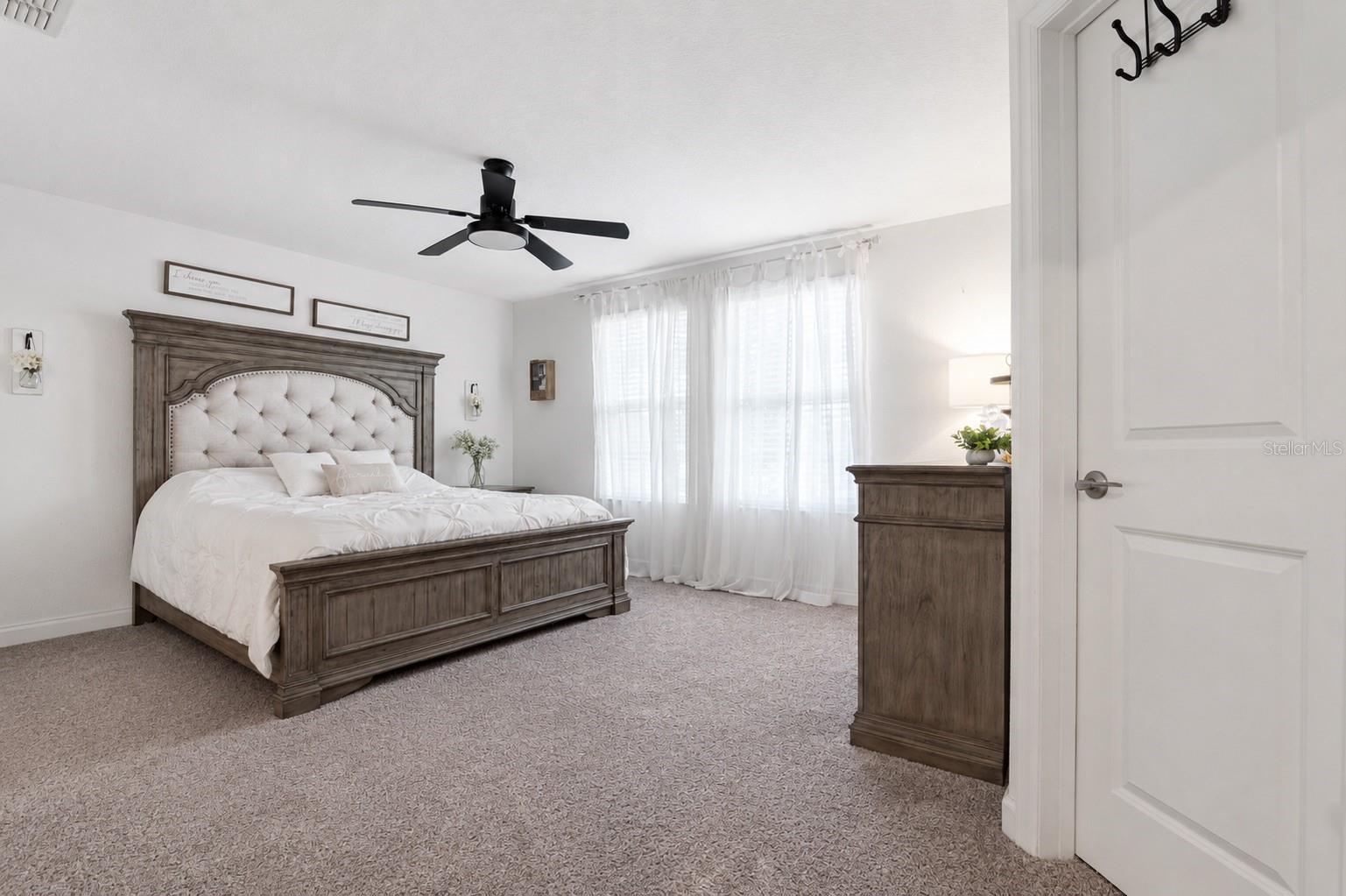 STOREY PK-PH 4 - Residential