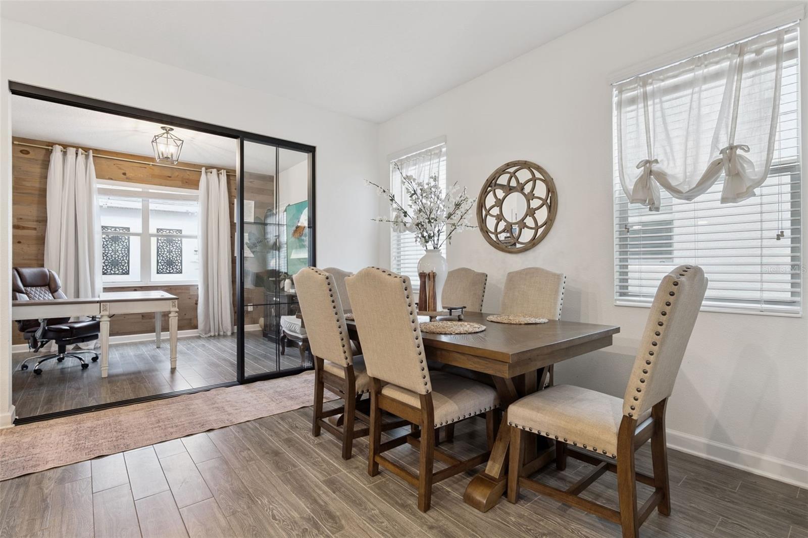 STOREY PK-PH 4 - Residential