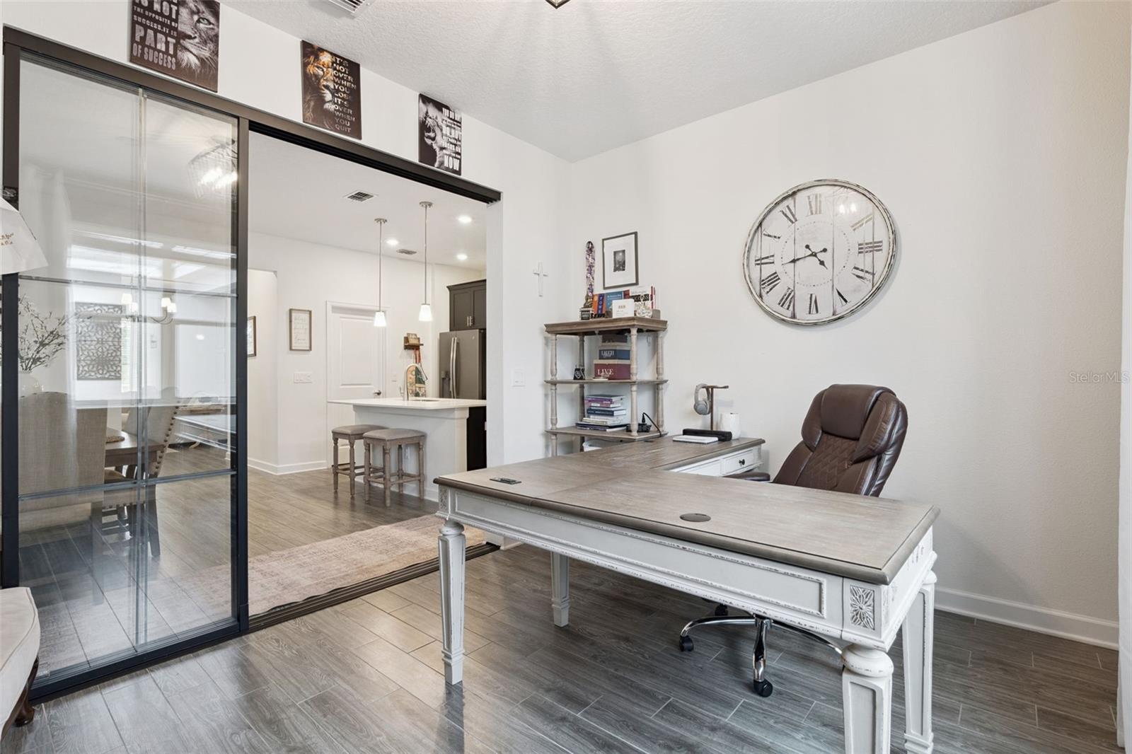 STOREY PK-PH 4 - Residential
