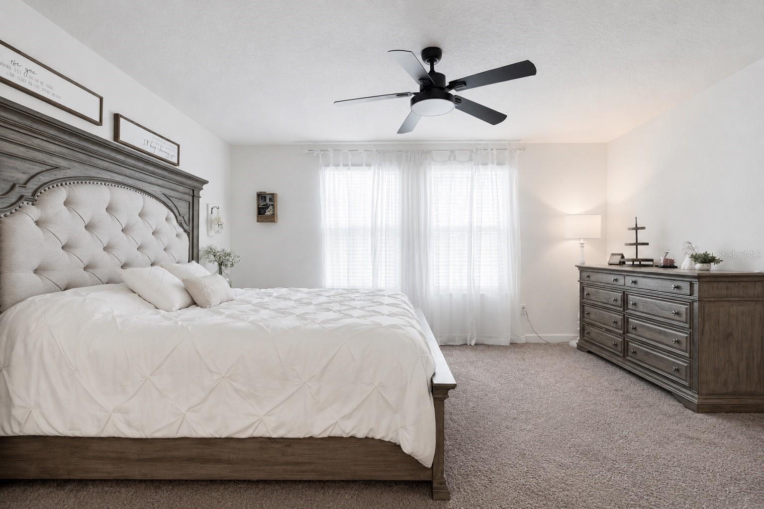 STOREY PK-PH 4 - Residential
